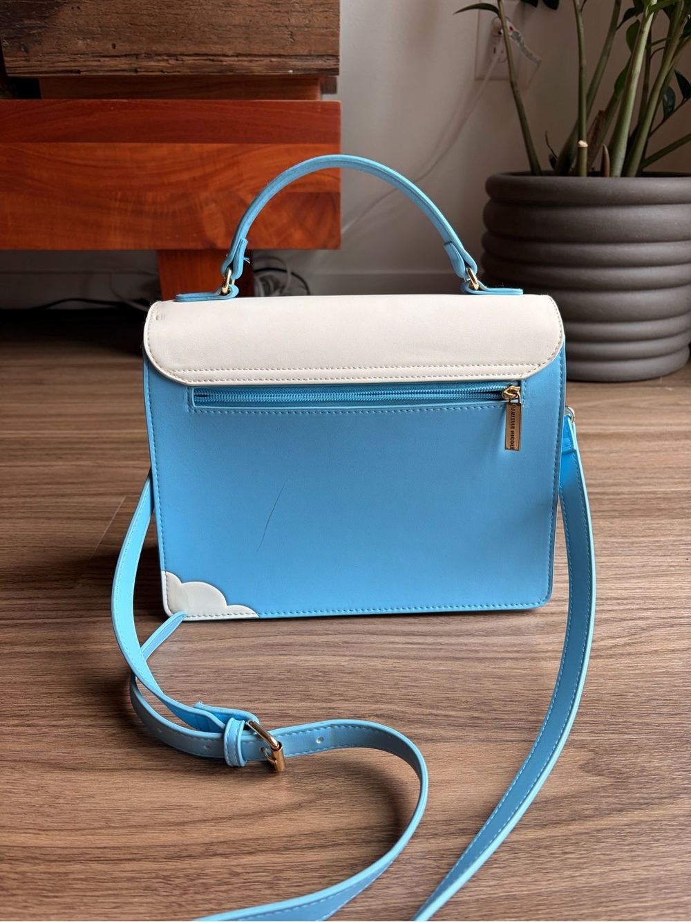 Disney Winnie the Pooh Cross Body - Picture 2 of 11